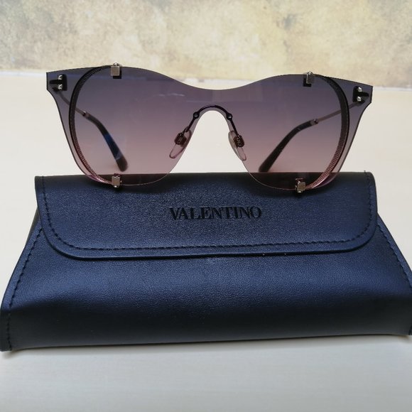 Valentino Women's Sunglasses with Case - Picture 1 of 9